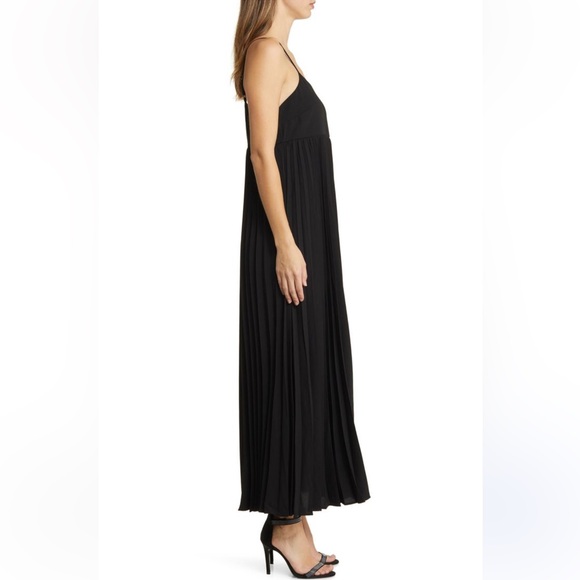 Nordstrom pleated maxi dress - Picture 2 of 4